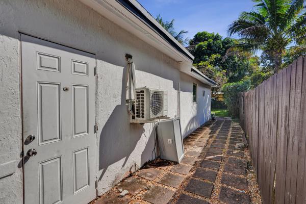 640 NE 160th, Golden Glades, Florida 33162, image 2