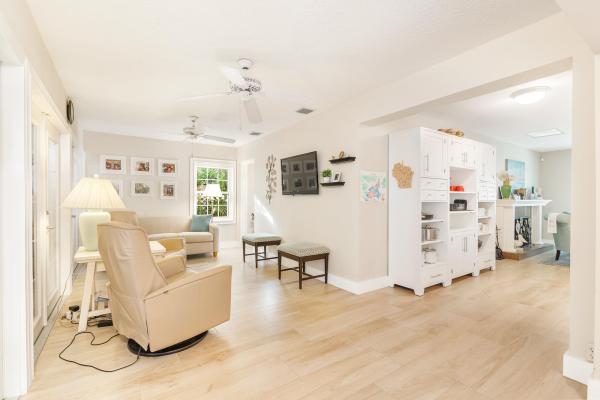 Lake Forest Park, 246 Forest Hill Blvd, West Palm Beach, Florida 33405, image 1