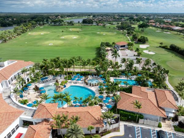 Heritage Club, 8281 Heritage Club Dr, West Palm Beach, Florida 33412, image 2