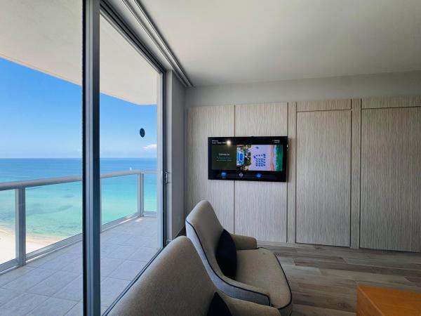 Marenas Resort, 18683 Collins Ave #2303, Sunny Isles Beach, Florida 33160, image 1