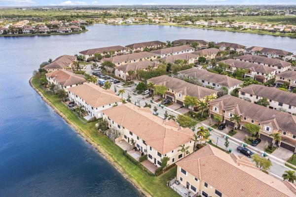 Town Parc At MiraLago, 8440 Lakeview Trl, Parkland, Florida 33076, image 3
