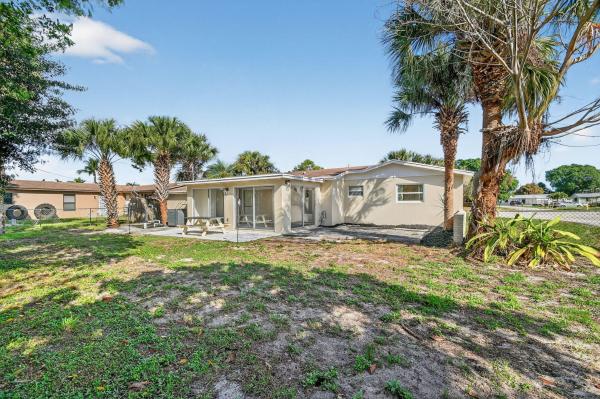 Park Manor, 371 W 34th, Riviera Beach, Florida 33404, image 1