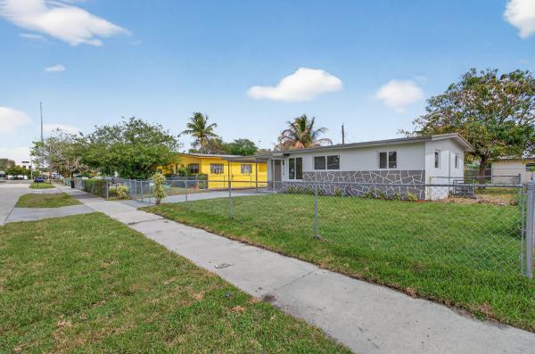 Lake Aire Estates, 1770 NW 26th Ave, Fort Lauderdale, Florida 33311, image 3