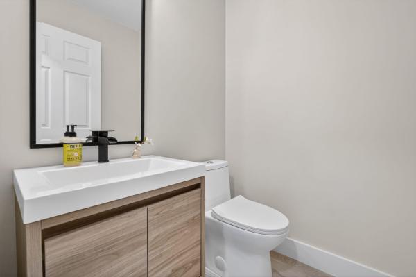 Meadow Lakes At Hillsboro Country Club, 10210 Breezeway Pl, Boca Raton, Florida 33428, image 1