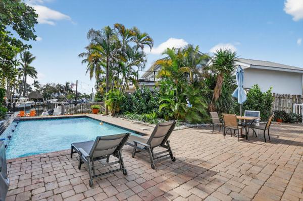 Cypress Harbor, 400 SE 5th Ct, Pompano Beach, Florida 33060, image 1