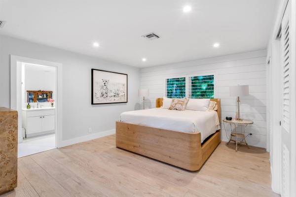 Place Au Soleil, 2720 Cardinal Cir, Gulf Stream, Florida 33483, image 2