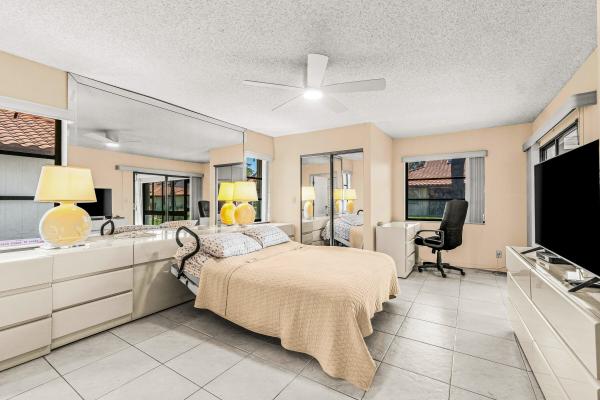 Huntington Pointe, 6041 Kings Gate Cir, Delray Beach, Florida 33484, image 1