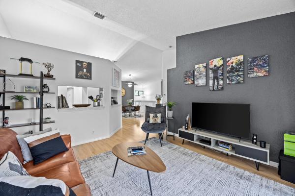 South Lake At Dos Lagos, 15 Via De Casas Sur #204, Boynton Beach, Florida 33426, image 1