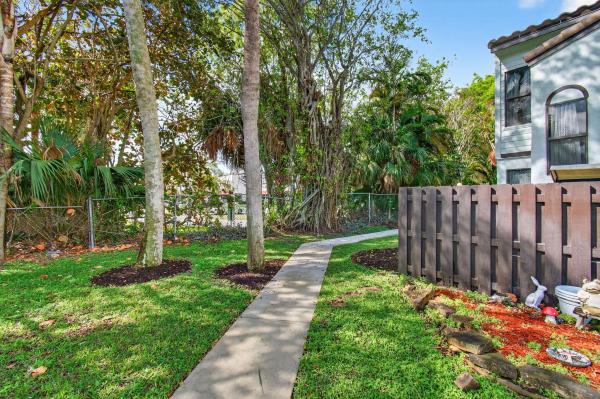 Pineapple Walk, 22380 Pineapple Walk, Boca Raton, Florida 33433, image 1