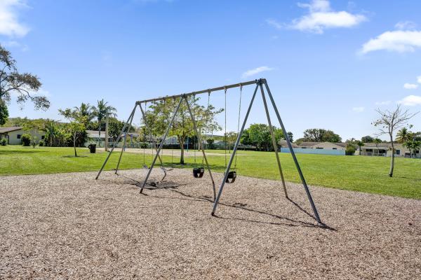 Waterford Homes, 2673 SW 14th Ct, Deerfield Beach, Florida 33442, image 1