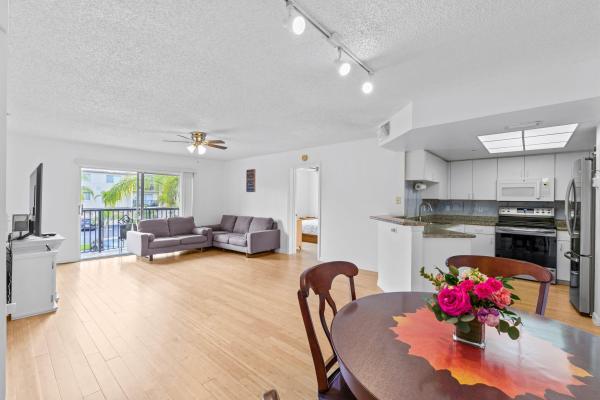 Grand View At Crestwood, 1000 Crestwood Ct S #1013, Royal Palm Beach, Florida 33411, image 3