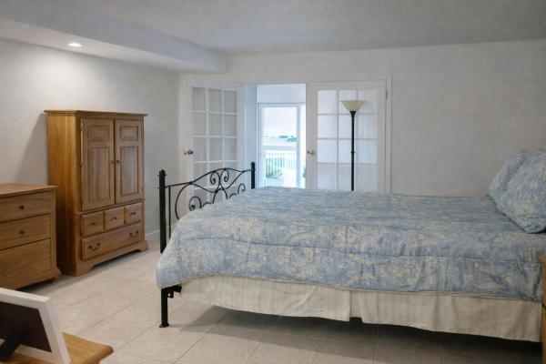 The Carriage House, 5401 Collins #1516, Miami Beach, Florida 33140, image 1