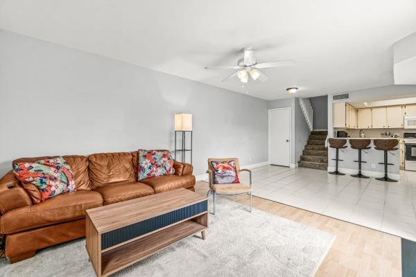Chateau Wood, 3900 Village Dr #D, Delray Beach, Florida 33445, image 3
