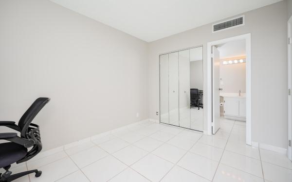 Coronado Tower 1, 20335 W Country Clb #1704, Aventura, Florida 33180, image 1