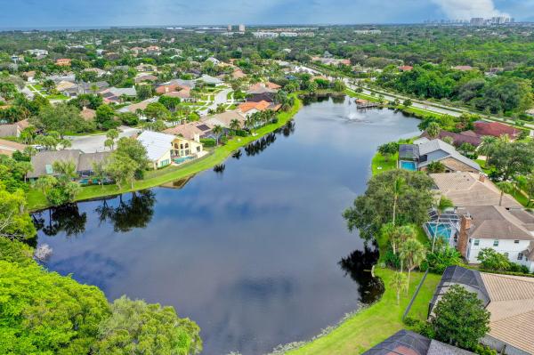 Frenchmen's Landing, 12886 La Rochelle, Palm Beach Gardens, Florida 33410, image 1