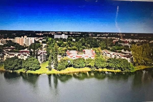 The Lakes Of Inverrary, 3330 Spanish Moss Ter #406, Lauderhill, Florida 33319, image 3