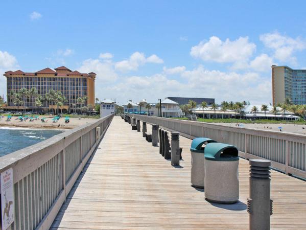 Oakridge, 4101 Oakridge V, Deerfield Beach, Florida 33442, image 3