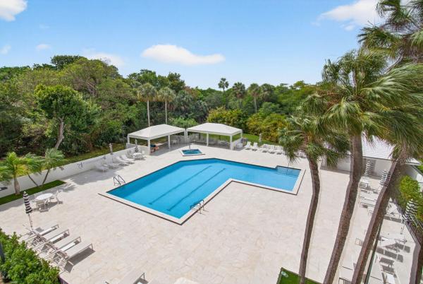 La Fontana, 2001 N Ocean Blvd #305, Boca Raton, Florida 33431, image 2