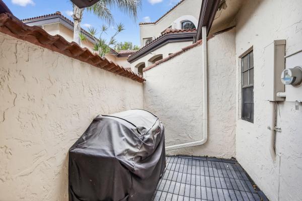 Lakeview Courts At Jacaranda, 8841 W Sunrise, Plantation, Florida 33322, image 1