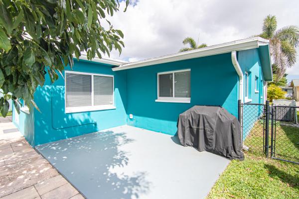 Mainlands Of Tamarac Lakes, 5711 NW 48th Ave, Tamarac, Florida 33319, image 2