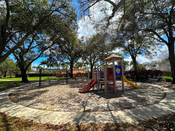 Village Of Sandalwood Lakes, 1008 10th Way, West Palm Beach, Florida 33407, image 3