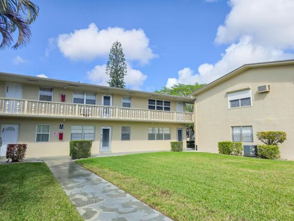 Norwich At Century Village, 291 Norwich M, West Palm Beach, Florida 33417, image 2