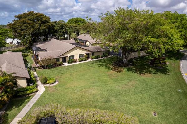 Lakes Of Boca Barwood, 23351 Bar Lk #33, Boca Raton, Florida 33433, image 1