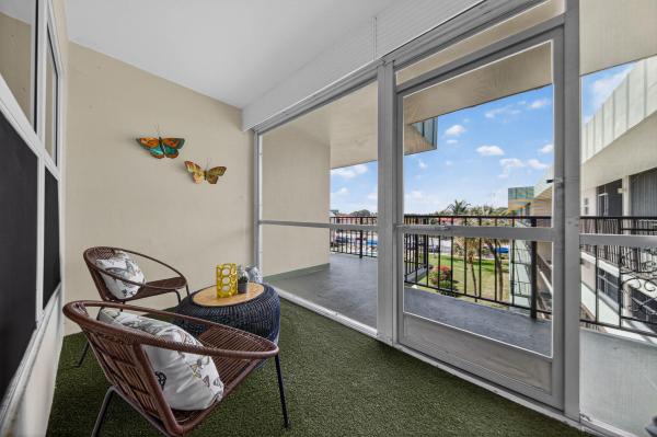 Hampton Gardens, 804 SE 7th St #401, Deerfield Beach, Florida 33441, image 3