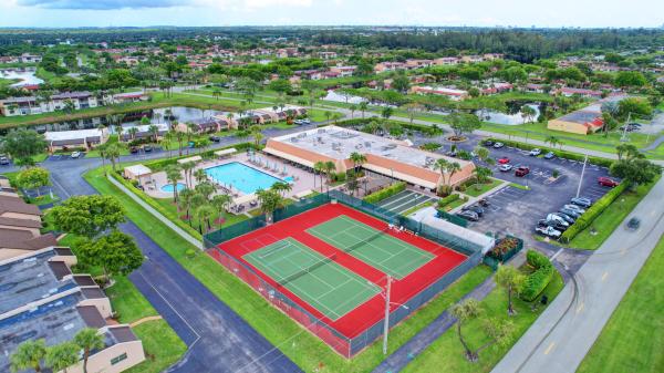 Golden Lakes Village, 116 Golden Lakes Blvd, West Palm Beach, Florida 33411, image 3