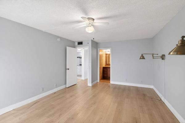 Oakridge, 3084 Oakridge U, Deerfield Beach, Florida 33442, image 3