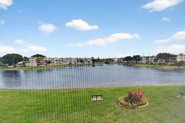 3084 Oakridge U, Deerfield Beach, Florida 33442, image 1
