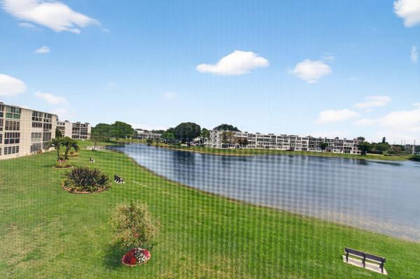 Oakridge, 3084 Oakridge U, Deerfield Beach, Florida 33442, image 1