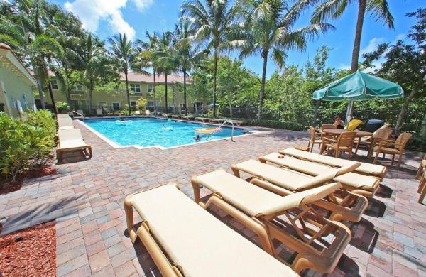 Monterey Bay, 400 Lake Monterey Cir, Boynton Beach, Florida 33426, image 1