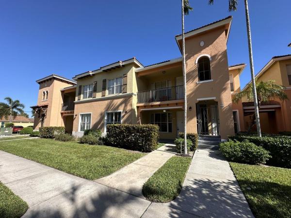 Rosemont, 3549 Forest Hill Blvd #19, Palm Springs, Florida 33406, image 3