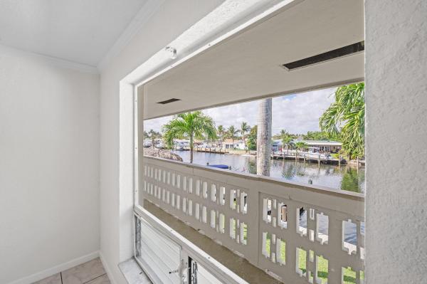 Grand View Arms, 1780 SE 4th St #11, Pompano Beach, Florida 33060, image 3