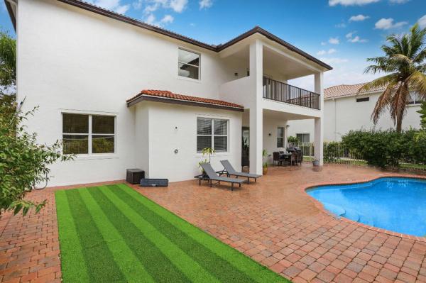 Isola Bella Estates, 7384 Moneta St, Lake Worth, Florida 33467, image 2