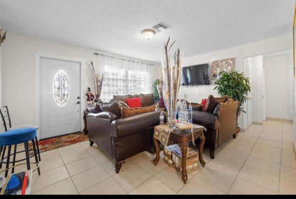 Laurel Hills, 816 NW 8th Ave, Boynton Beach, Florida 33426, image 1