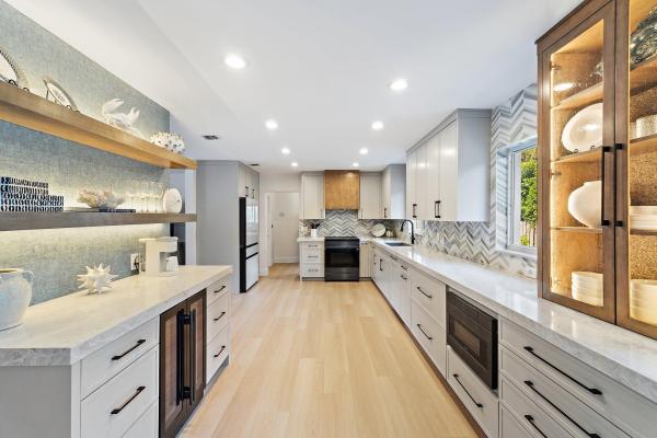 Worth Court, 4300 Washington Rd, West Palm Beach, Florida 33405, image 2