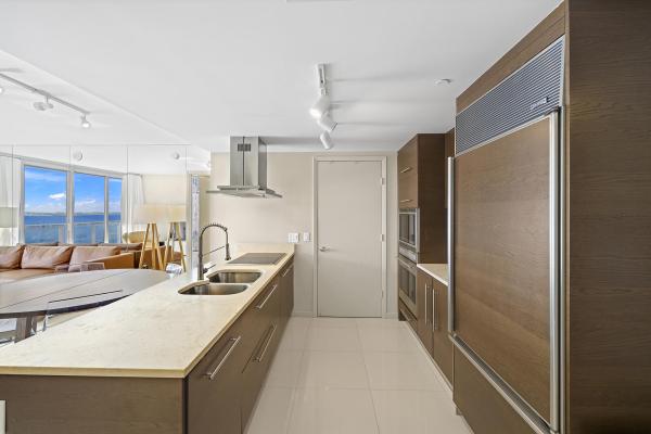 Icon Brickell Tower 2, 495 Brickell Ave #911, Miami, Florida 33131, image 1