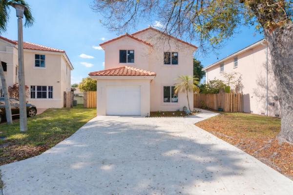 Las Brisas At Coral Bay, 6363 Seagrape Cir, Margate, Florida 33063, image 3