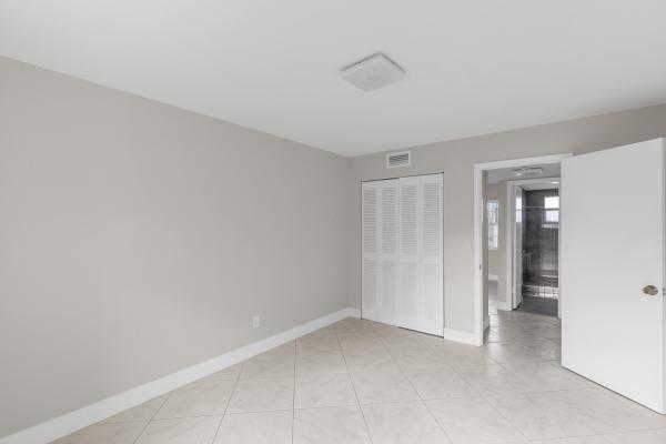 Emerald, 4141 NW 44th Ave #224, Lauderdale Lakes, Florida 33319, image 1