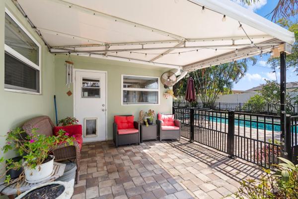 Montez Gardens, 200 SW 5th St, Boca Raton, Florida 33432, image 2