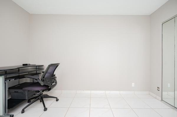 Coronado Tower 1, 20335 W Country Club Dr #1704, Aventura, Florida 33180, image 2