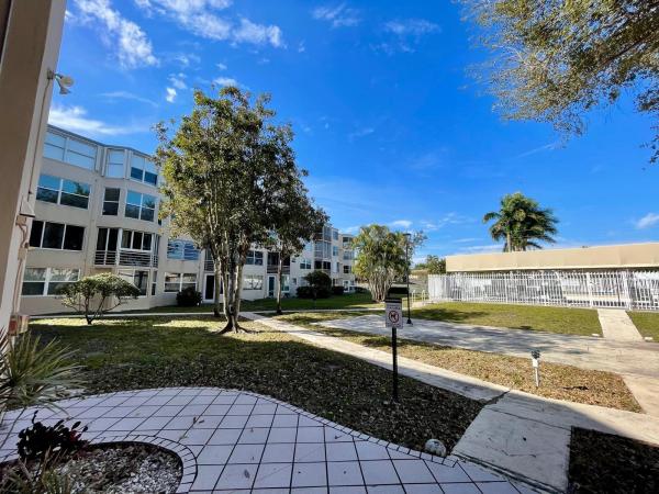 Rolling Greens, 1401 NE 191st St #D308, Ojus, Florida 33179, image 3