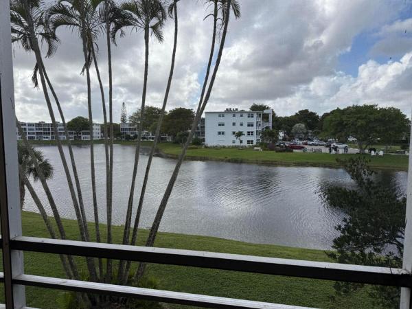 2123 Cambridge F, Deerfield Beach, Florida 33442, image 1