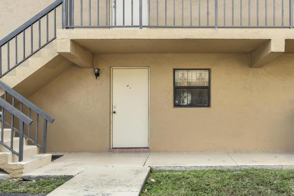 Lago Grande, 6715 W 26th Dr #101-6, Hialeah, Florida 33016, image 3