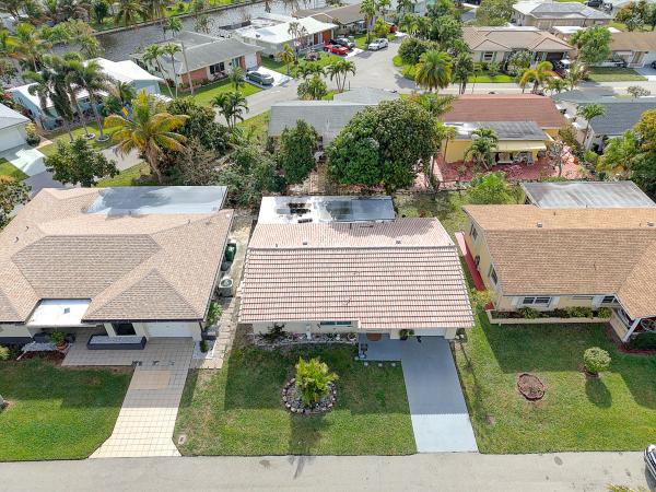 Mainlands Of Tamarac Lakes, 4708 NW 49th Dr, Tamarac, Florida 33319, image 1