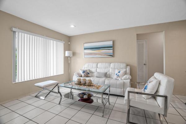 Mainlands Of Tamarac Lakes, 4708 NW 49th Dr, Tamarac, Florida 33319, image 2