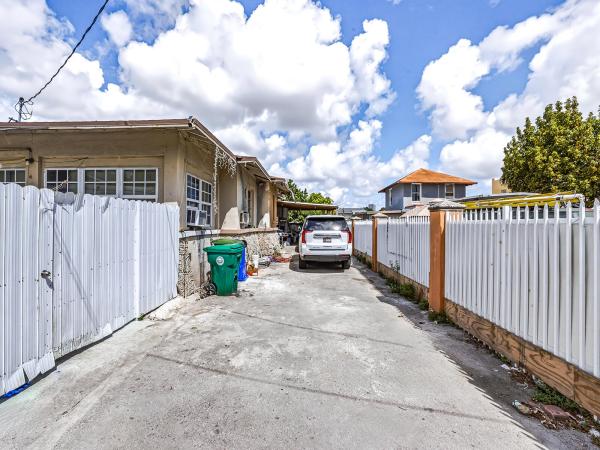 Orange Park, 1757 NW 1st St, Miami, Florida 33125, image 1