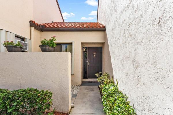 South Lake At Dos Lagos, 10 Via De Casas Sur #104, Boynton Beach, Florida 33426, image 1